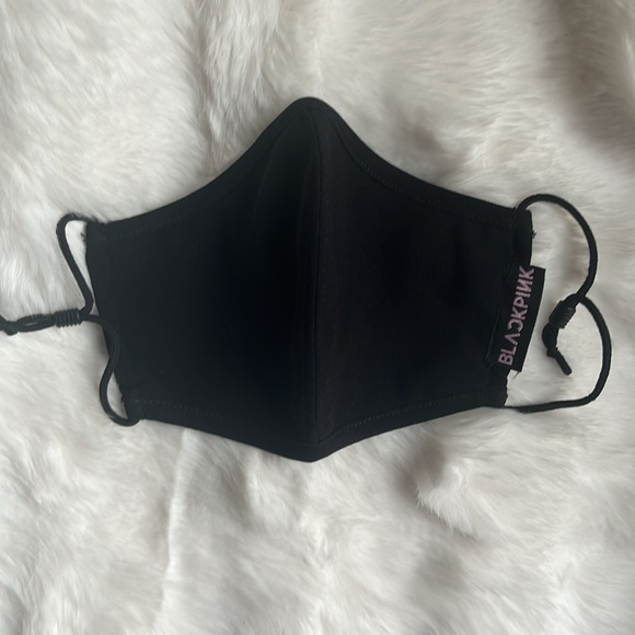 ⭐️ 2/$10 or 3/$15 - Brand New BlackPink Adjustable Face Mask - Picture 5 of 5
